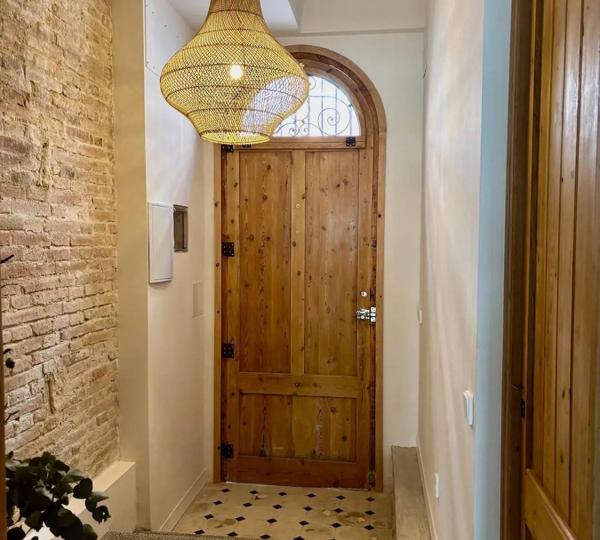Homestay Cozy Suite In A Historic House Near The Sea Vilanova i la Geltru